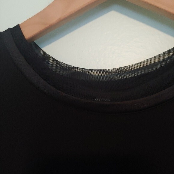 Fabletics Vivienne Black Cross Back Tee Open Size Small - Picture 3 of 5